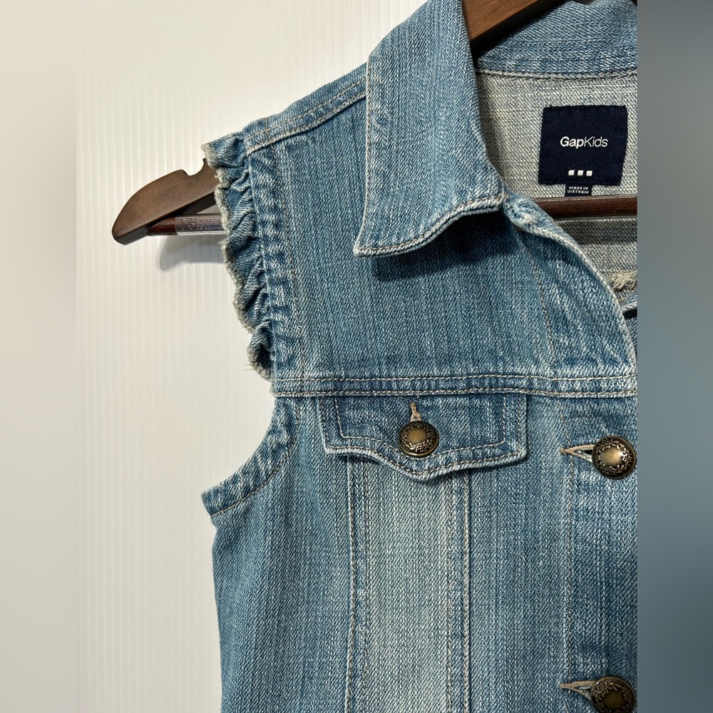 GAP Kids Denim Vest Size XL (12) - Picture 3 of 11